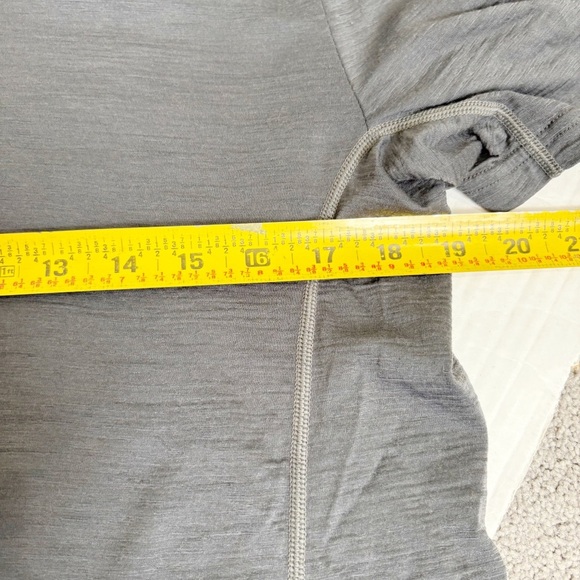 Icebreaker Merino Aero Short Sleeve Crew Shirt Size Small Wool Nylon Baselayer - Picture 8 of 9